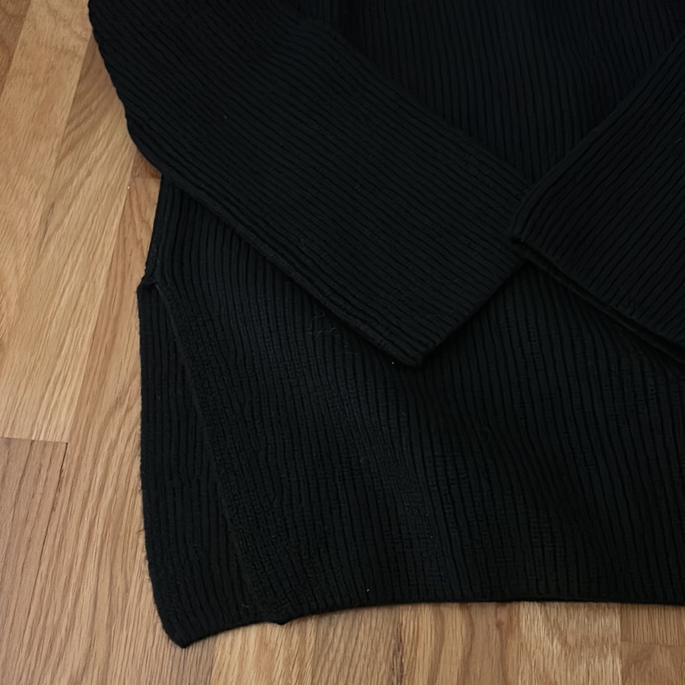 HM Ribbed Knit Side-Slit Half Zip Sweater - Black - Picture 5 of 7